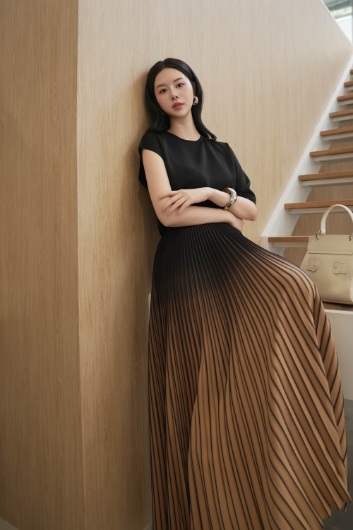 Sixdo Khaki Accordion Pleated Woven Flared Skirt